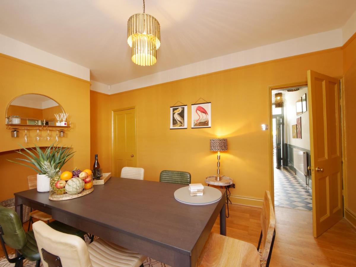 Bar Wall Cottage-City Wall Views-Sleeps 5 Йорк Екстер'єр фото